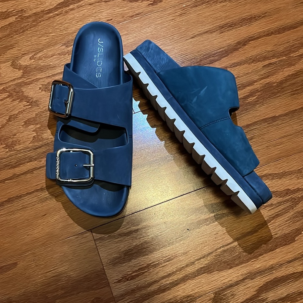 J/Slides navy sandals with slight platform - Picture 2 of 5